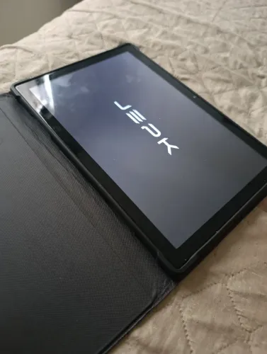 Tablet semi novo!
