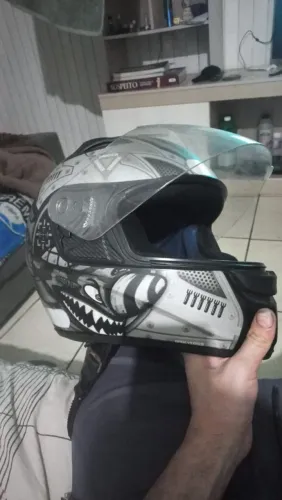 Capacete tamanho 58