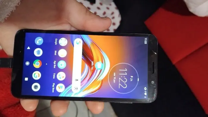 Moto e6 play