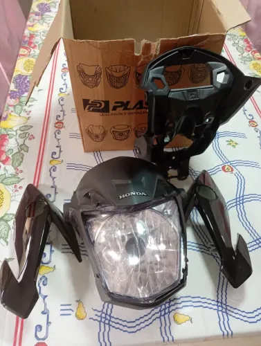 Farol Frente titan carenagem 160 completa $300