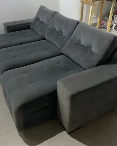 Sofá-cama cinza à venda! 