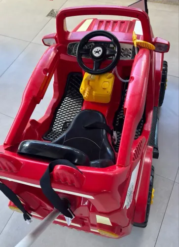 Carrinho Infantil Passeio Vermelho - Ótimo Estado!