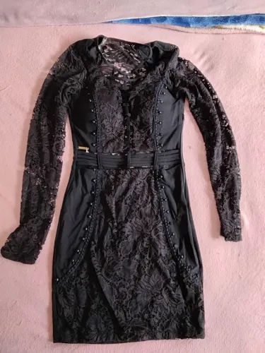 Vestido de Festa Preto em Renda com Pedraria- Tamanho PP