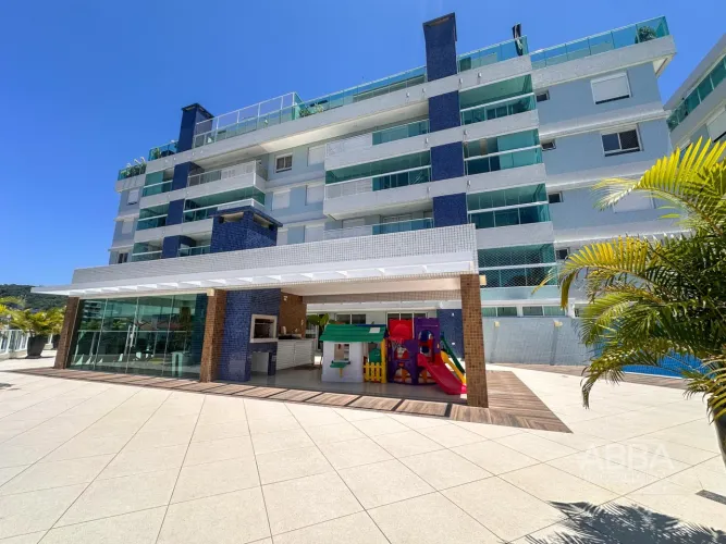 Apartamento 03 quartos em condominio estilo clube em Caiobá