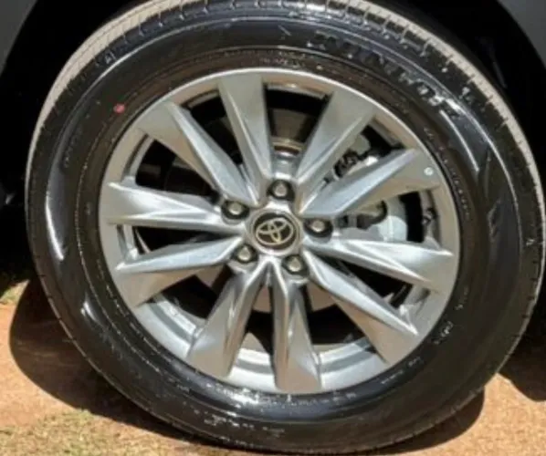 Roda Corolla Cross aro 17
