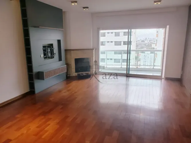 Apartamento - Aclimação - 3 suítes - 145 m²