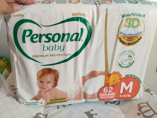 2 pacotes de Fraldas Huggies e Personal Premium