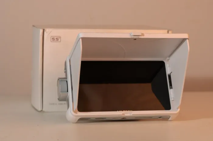  ? Monitor Viltrox DC-550