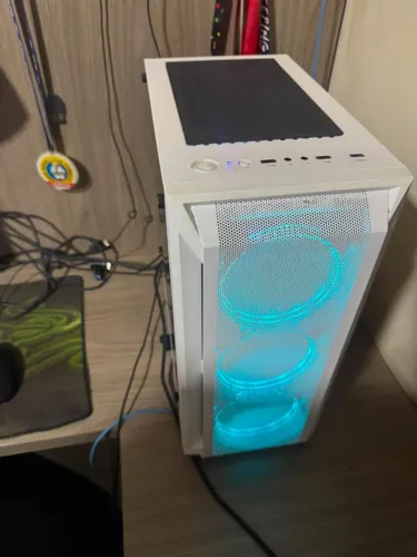 PC Gamer Ryzen 7 5700X + RX 6600 8GB + 16GB RAM + SSD NVMe 2TB