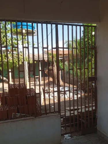 Grade com portaozinho 490,00$