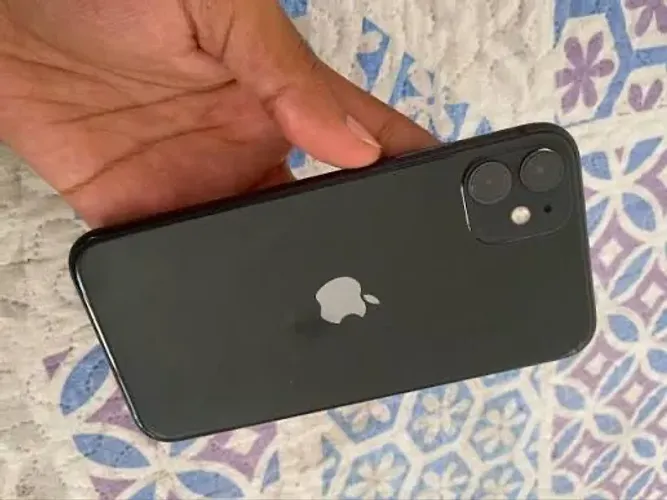 IPHONE 11 64 gb