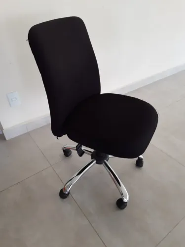 CADEIRA PARA ESCRITÓRIO (SEM APOIO DE BRAÇO)