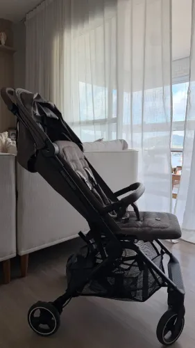 Carrinho de bebê + bebê conforto ABC design 