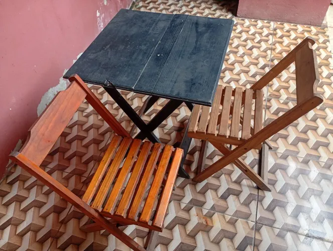 Mesa com Cadeiras 