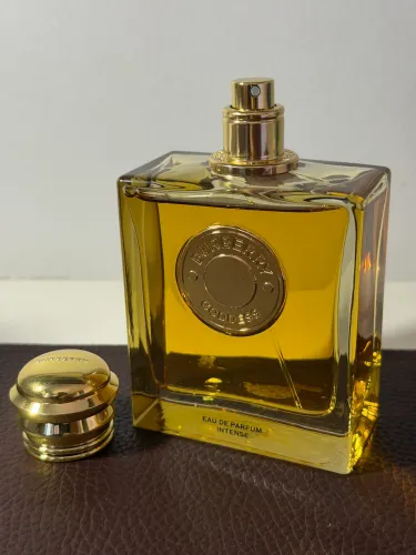 Perfume Burberry Goddes eau de parfum ORIGINAL SEM USO