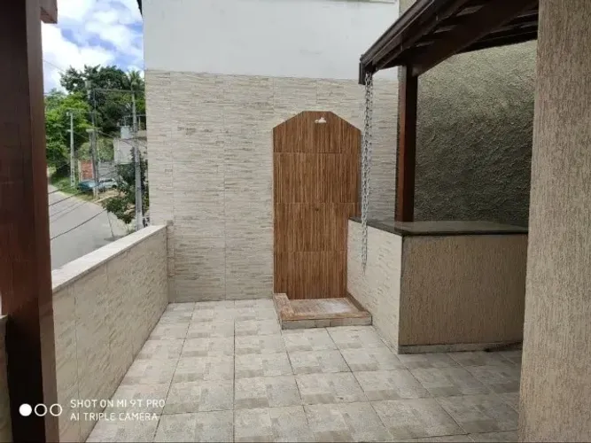CASA EM SANTA BÁRBARA