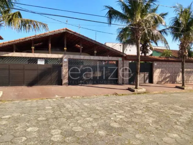 Casa de rua : / Residencial / Balneário Maracanã