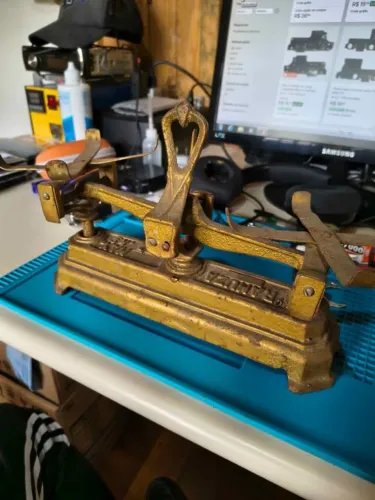 Raríssima Balança vintage ? Antiga Ramuza para colecionador falta os pratos apenas !!!
