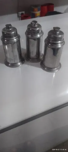 Vendo 3 acucareiros de padaria em inox