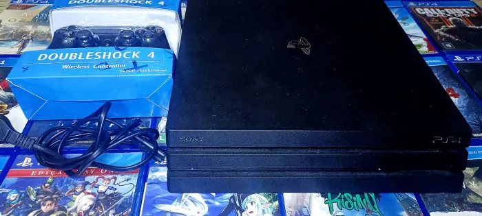 Ps4 pro 1tb com controle lacrado (sem jogos)