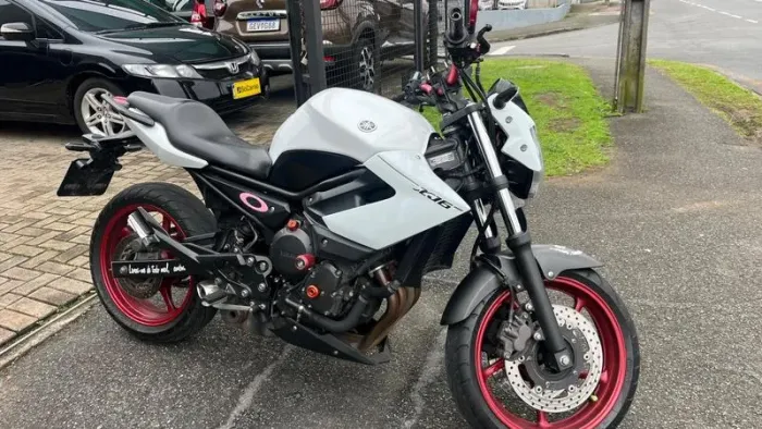 YAMAHA XJ6 N 2013