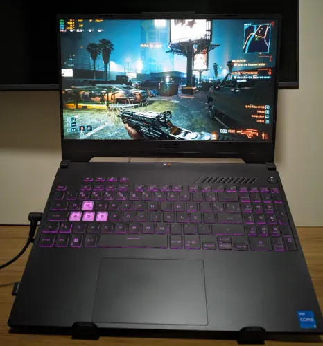 Notebook Gamer ASUS F15 - Intel i5 12500H + RTX 3050 + 24GB de RAM 3200MHz + SSD de 512GB