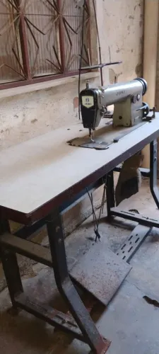 Máquina reto . Juki ddl 