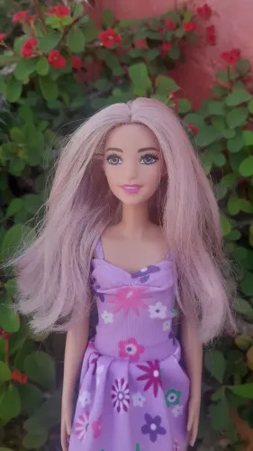 Barbie fashionista cabelo lilás