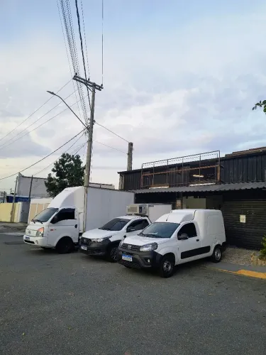Transporte e armazenamento de carga refrigerada