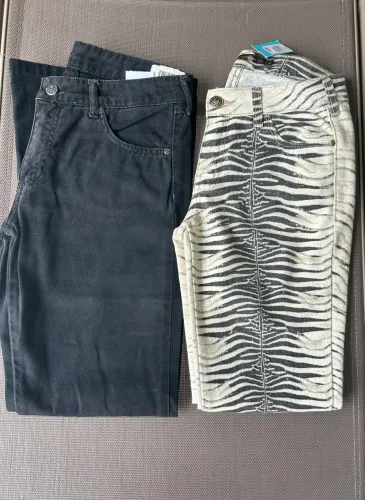 CALÇAS FEM. TAM 38 - PRETA + ZEBRA - R$35 CADA / 2 POR R$60 