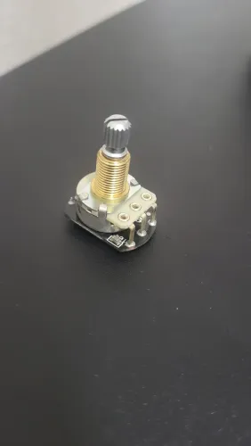 Potenciômetro de tom EMG