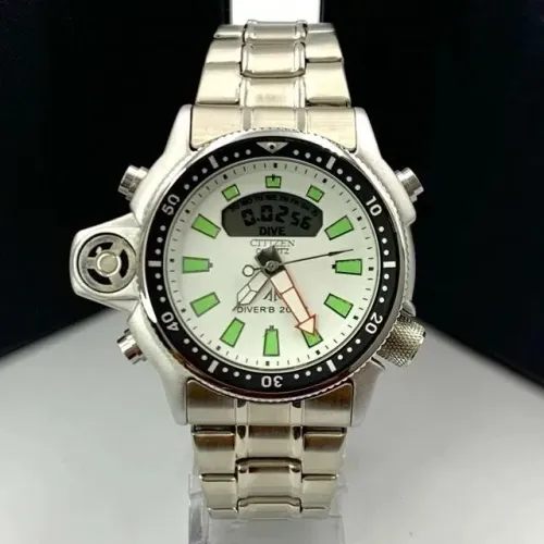 Relógio Citizen L303