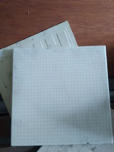 Vendo 4 azulejos.