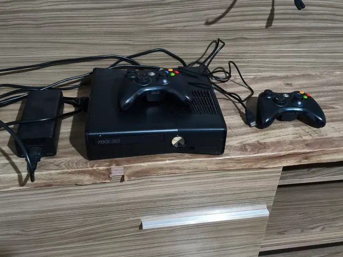 Xbox 360 slim com desbloqueio rgh