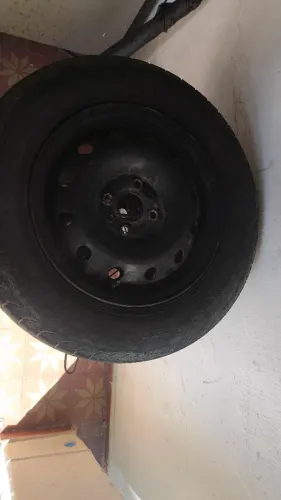 Pneu aro 14 troco em Aro 15