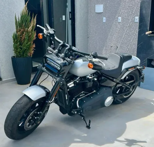 Harley-Davidson Fat Bob S 2020 - 8.800km - Pneus originais Harley