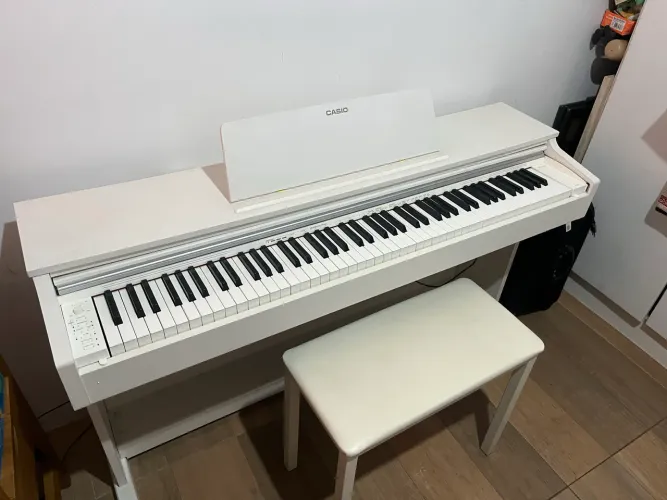 Casio AP-270 Celviano Piano Digital Branco