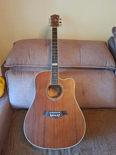 Violão Tagima Kansas Mahogany muito novo e quase sem uso