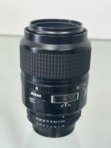 Lente Nikon 105 mm AF Micro Nikkor
