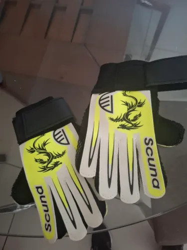 par de luvas de goleiro infantil tam m ( 9 a 13 anos )