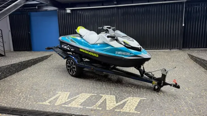 Jet Ski SeaDoo GTI 170 2024 66 horas + Carreta 2026