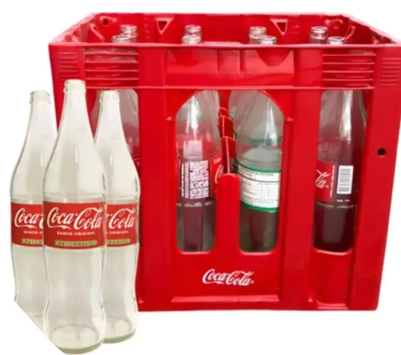 6 engradados de coca cola de 1L 2L com as garrafas