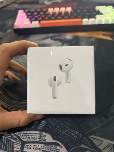 AirPods 4 modelo Apple 