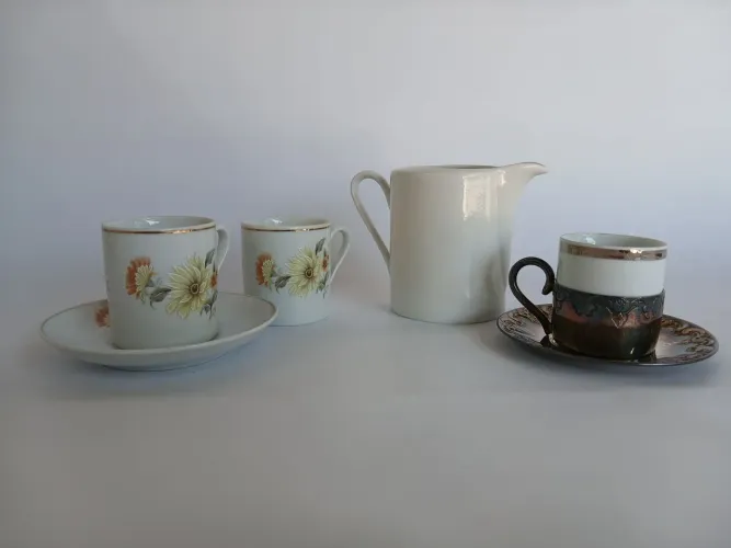 Lote Louças Antigas 100% Porcelana Real - Cremeira + Xícaras Vintage / Reposição