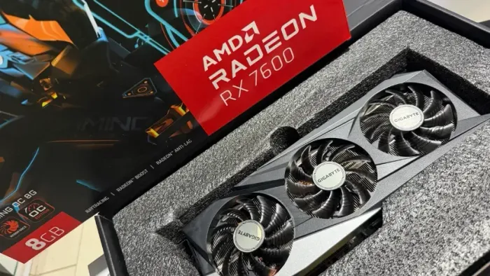 Placa de Vídeo RX 7600 GAMING OC 8G AMD Radeon Gigabyte, 
