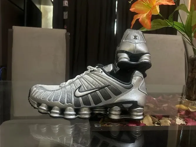 Nike Shox TL 