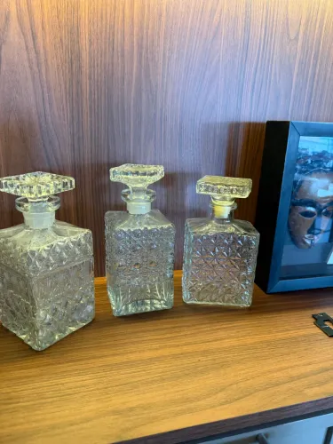 Garrafas antigas de cristal