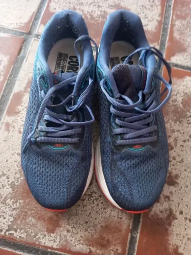 Tênis feminino