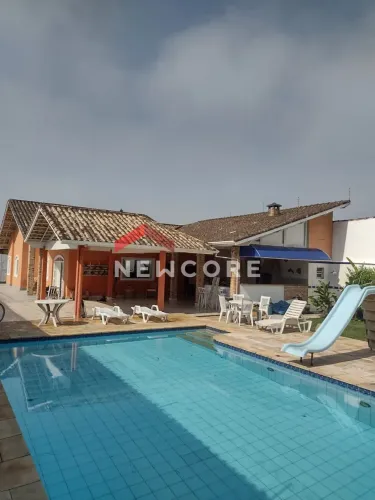 Casa em Avenida Emilia Alves Müller - Nova Itanhaém (Praia) - Itanhaém/SP