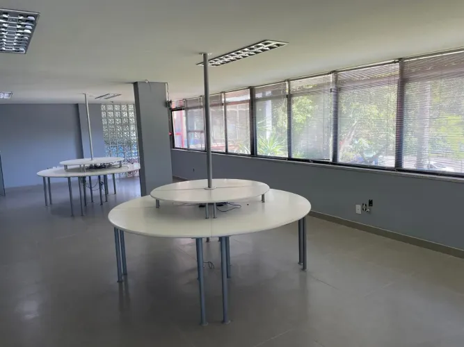 Sala comercial com 20 m² em condomínio industrial em Cachoeirinha